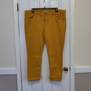 Mustard yellow skinny jeans